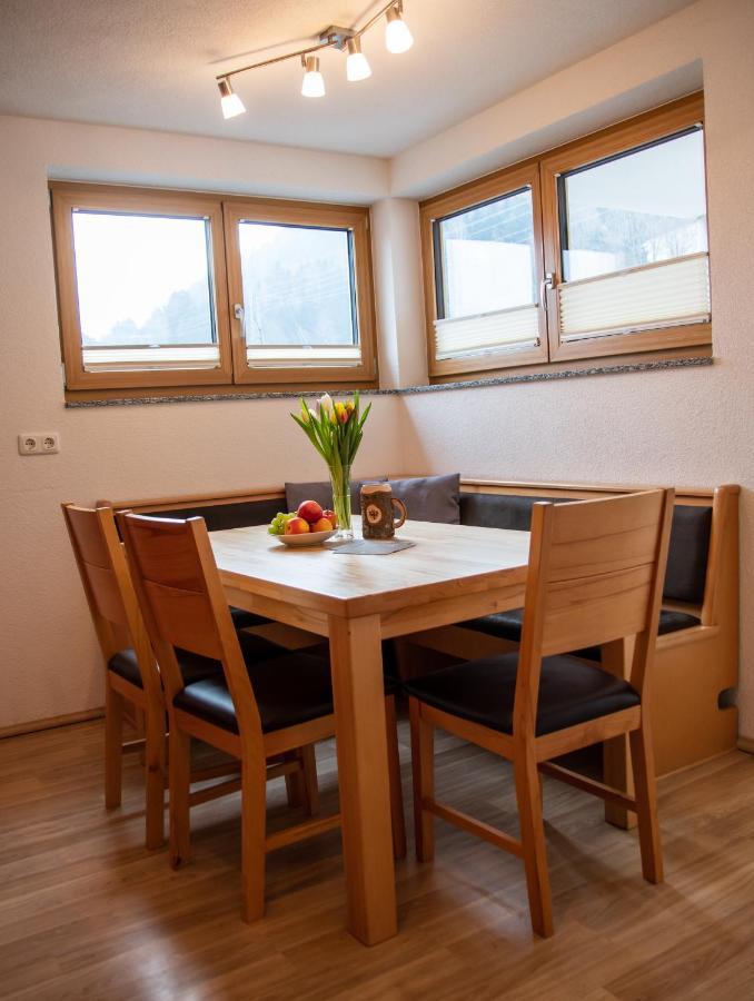 Ferienwohnung Haus Raggl Landeck Exterior foto