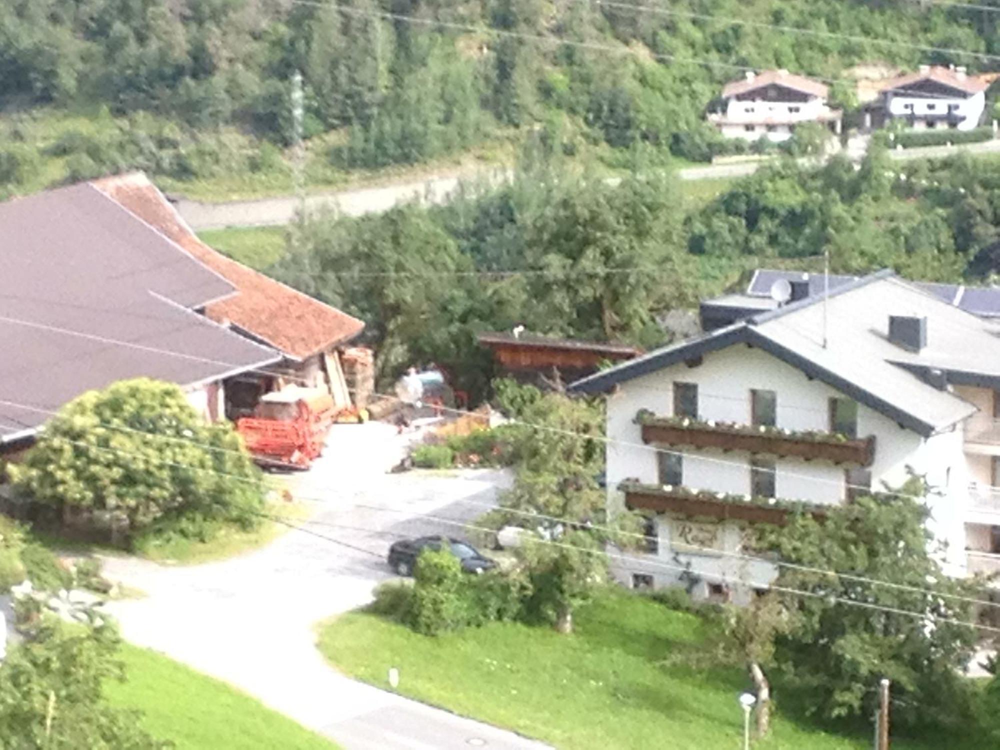 Ferienwohnung Haus Raggl Landeck Exterior foto